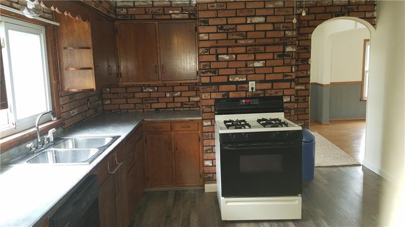 Kitchen - 346 Andrew St