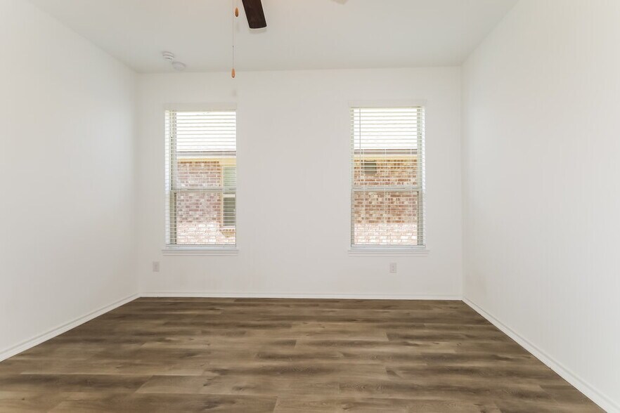 Building Photo - 25523 Pitchfork Ranch Pl