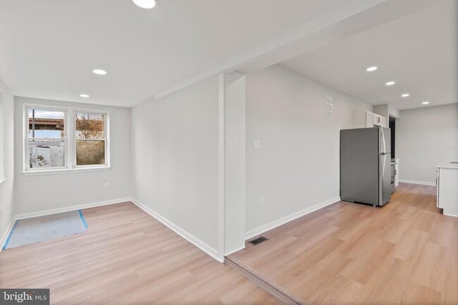 Building Photo - 730 New Pittsburg Ave