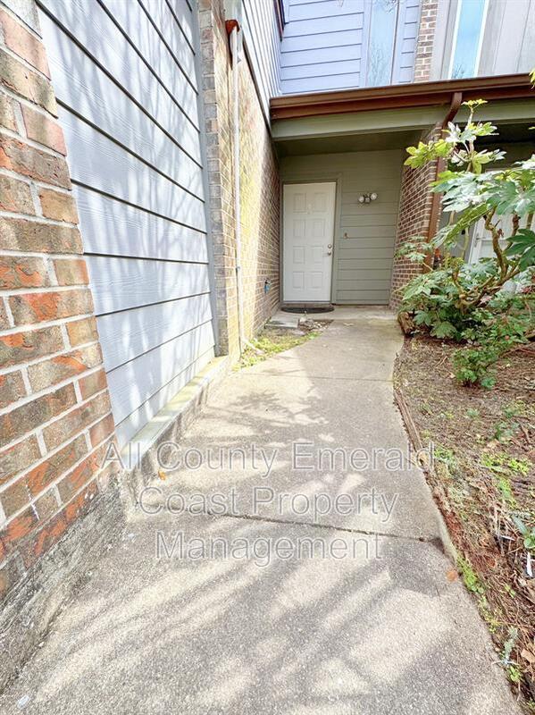 Building Photo - 114 Opp Blvd NE