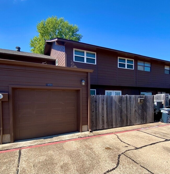 Primary Photo - ** 3/1.5 RIVER OAKS CONDOMINIUM **