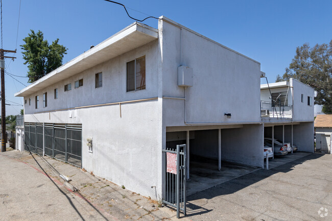 Building Photo - Sierra Vista