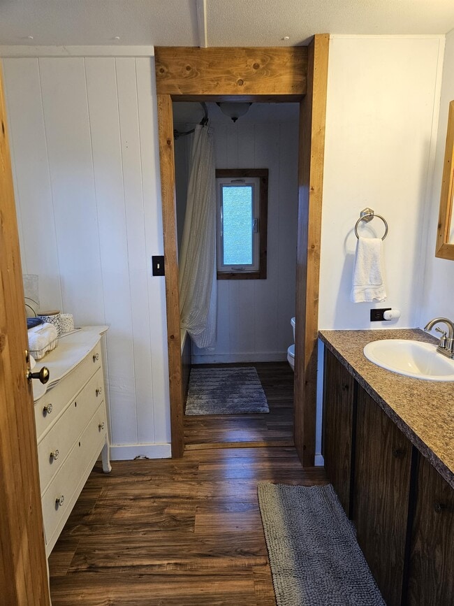 Building Photo - 2006 WY-352