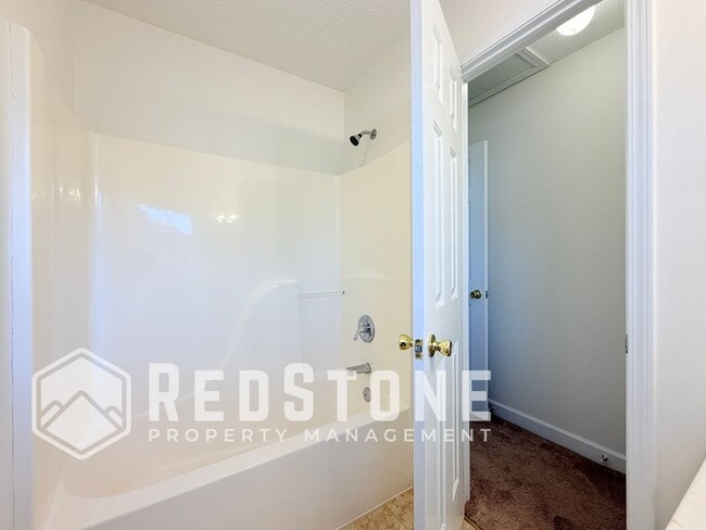 Building Photo - 131 Hoskins Cir