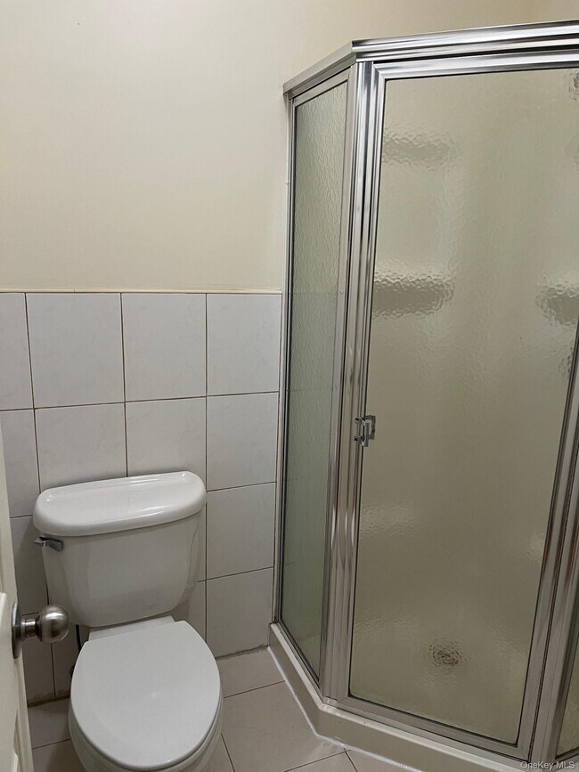 Building Photo - 217 Graff Ave