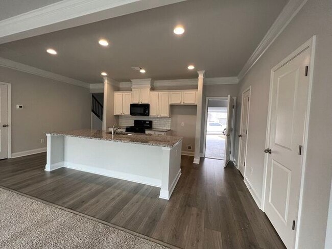 Building Photo - 5144 Aylesbury Ct