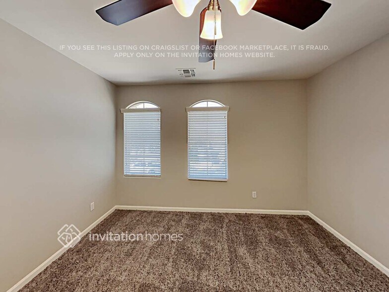 Building Photo - 1403 S Moccasin Trail