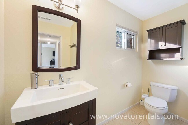 Building Photo - 2450 Center Rd