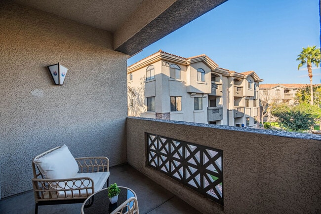 Building Photo - 2150 S 55th St