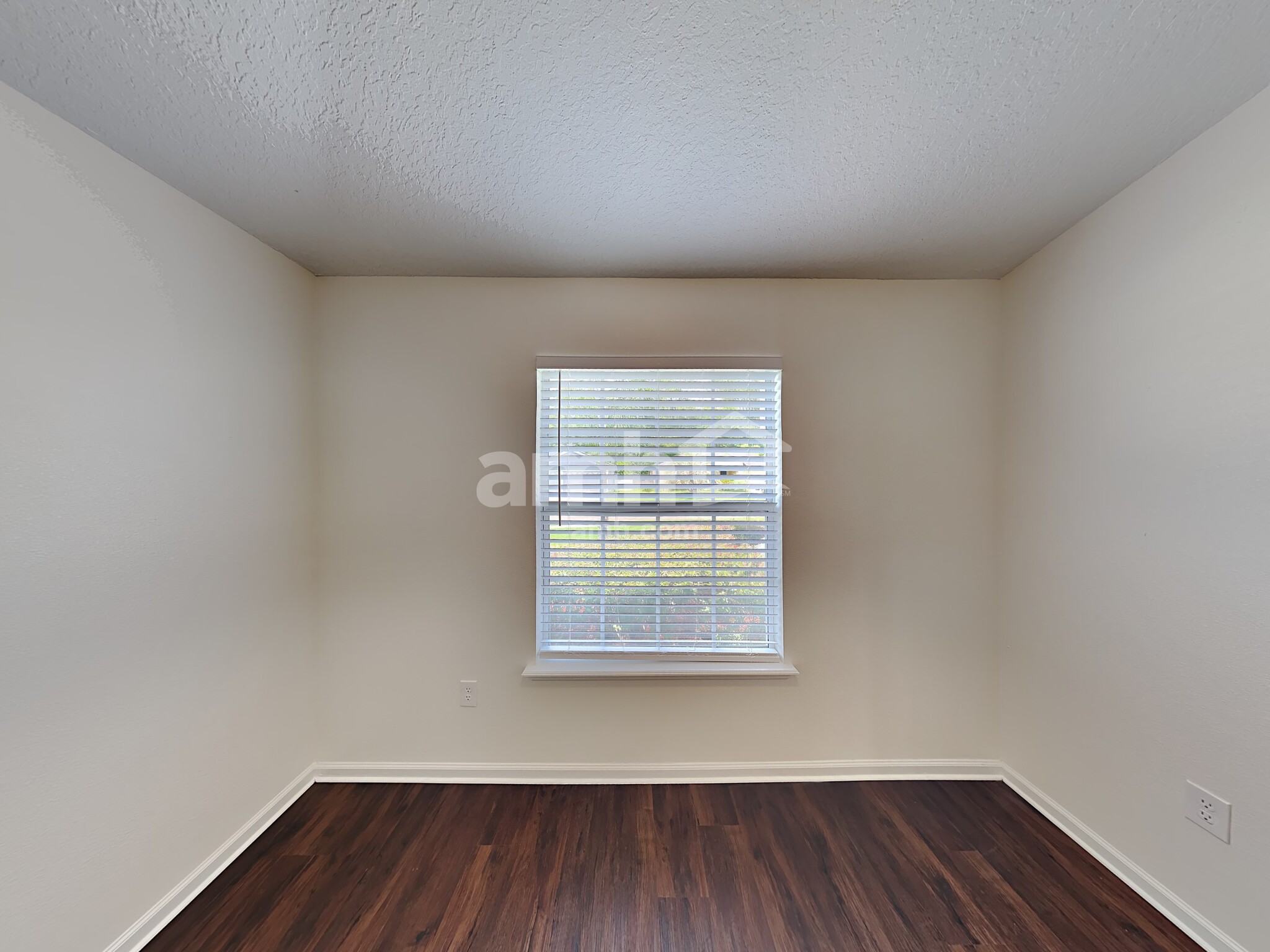 Building Photo - 2842 Woodstone Dr