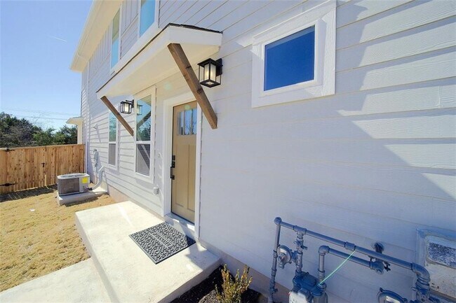 Building Photo - 162 Elisha Dr