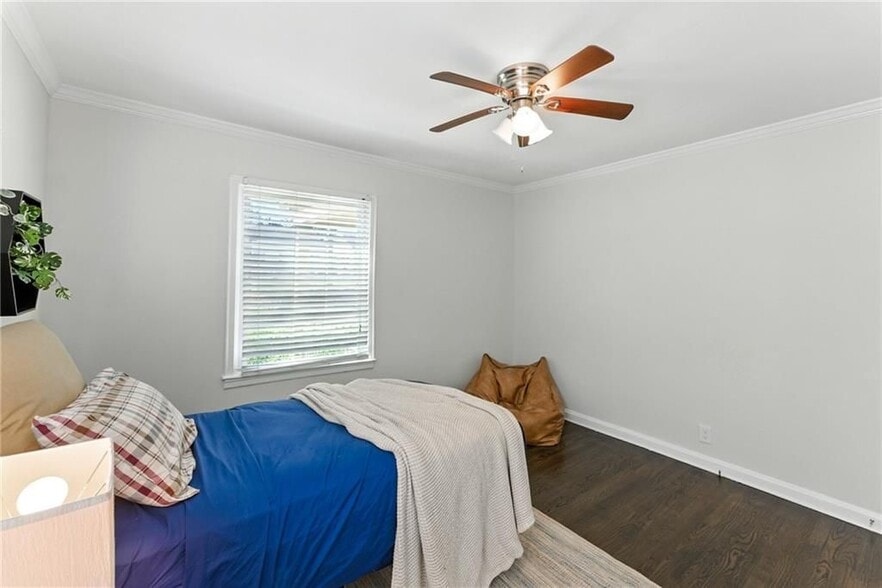 Building Photo - 1411 Mercer Ave