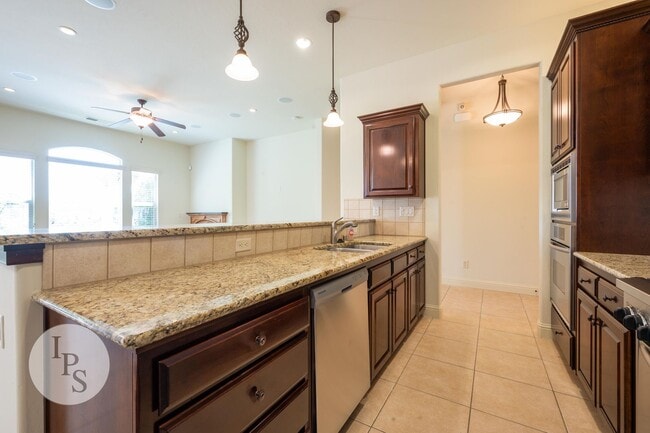Building Photo - Move in by September 1st and get the rest of August FREE! Tuscan Bluffs at Copper River - Granvil...