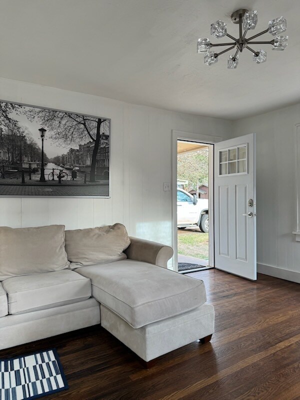 Building Photo - 2108 27th St