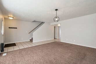 Building Photo - Available Now!   4 bedrooms, 3 1/2 baths P...