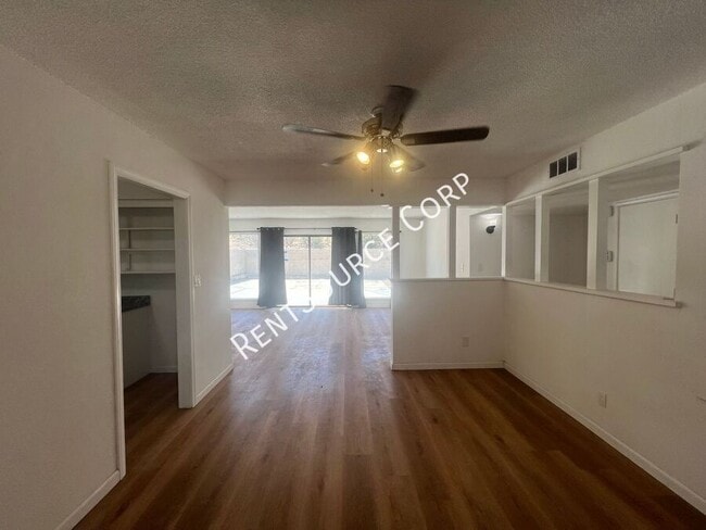 Building Photo - 850 Linda Ln