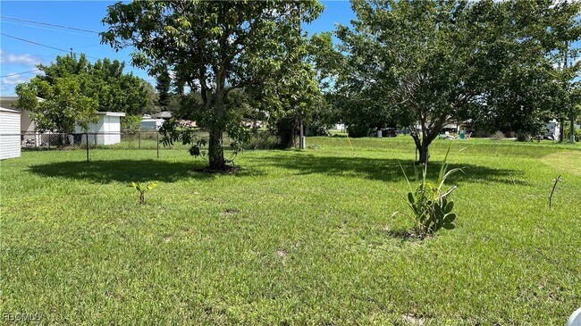 Building Photo - 1099 Vineyard Pl