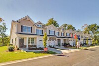 Building Photo - 3 Bedroom 2.5 Bathroom