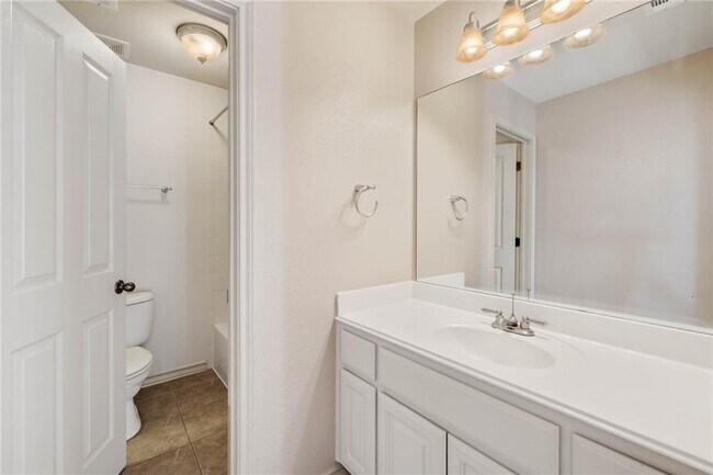 Building Photo - 601 Riley Trl
