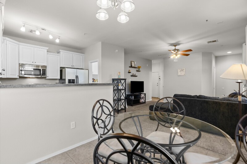 Building Photo - 2150 W Alameda Rd