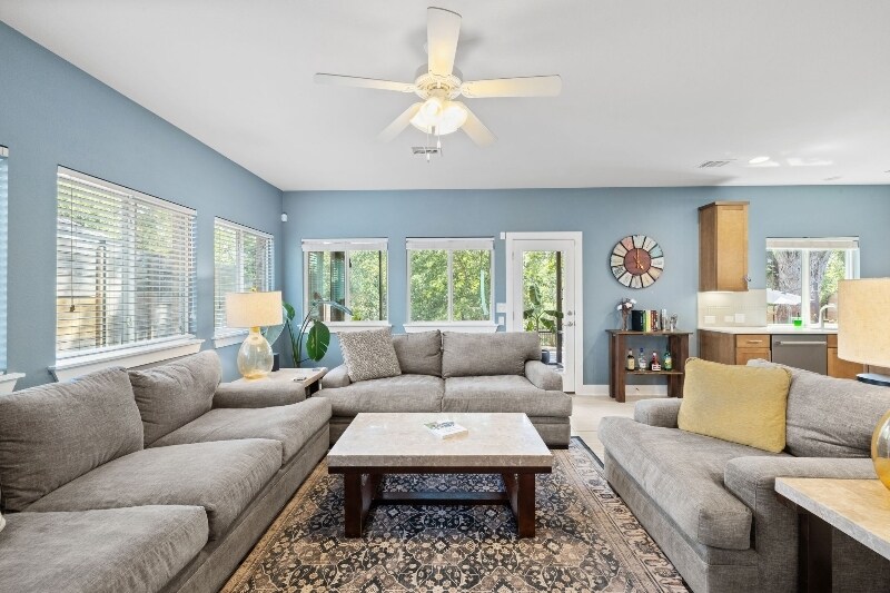 Building Photo - 2409 Spanish Camp Cove