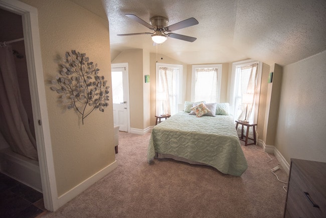 Building Photo - 2444 N Clarkson St