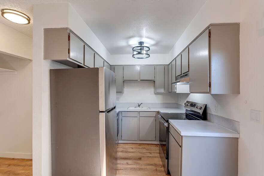 Primary Photo - 202 Kennel Ave