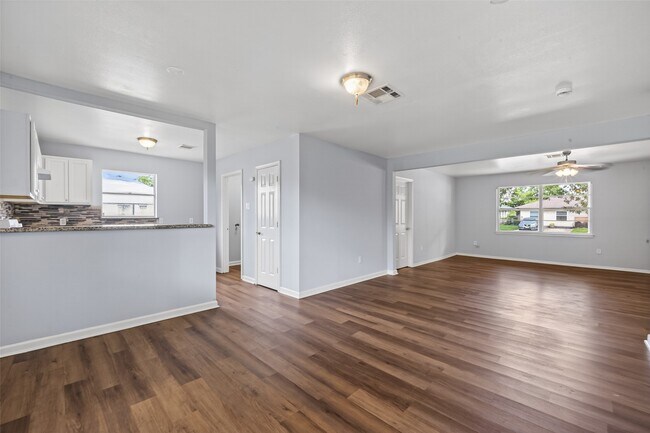 Building Photo - 4118 Sunflower St