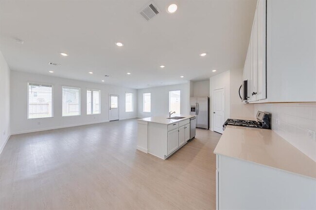 Building Photo - 10601 Ellerston Rd