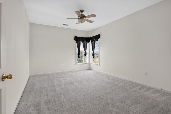 Building Photo - 44331 Apache Cir