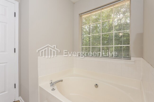 Building Photo - 375 Antioch Rd