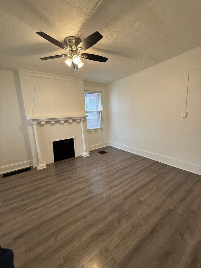 Building Photo - 809 S Fred Shuttlesworth Cir