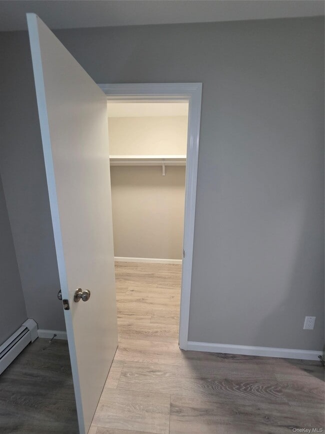 Building Photo - 2104 Cherry Hill Dr