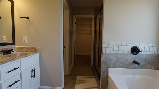 Building Photo - 2341 Danbury Dr