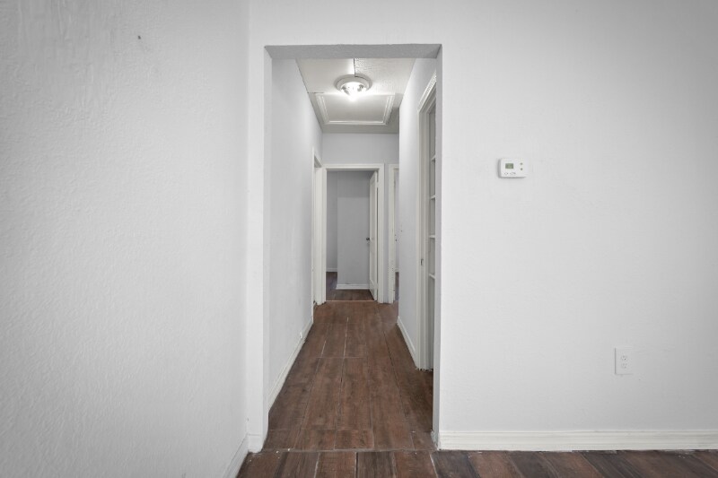 Building Photo - 1602 Wambolt St