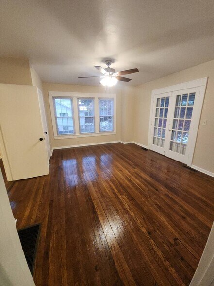 Building Photo - 1347 College Park