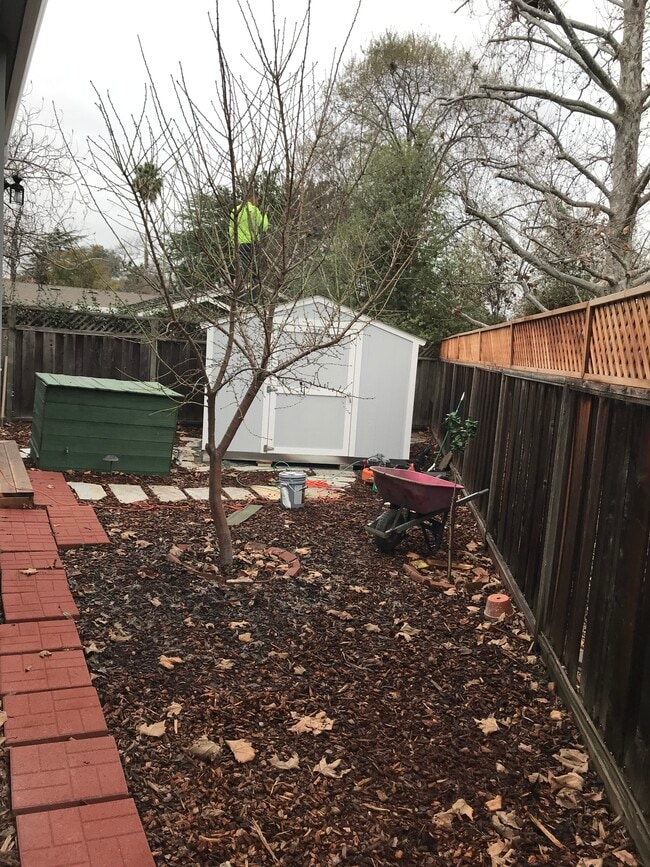 Building Photo - 55 Drake Ct