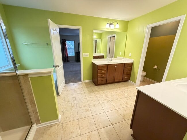 Building Photo - 4908 Pepper Dr