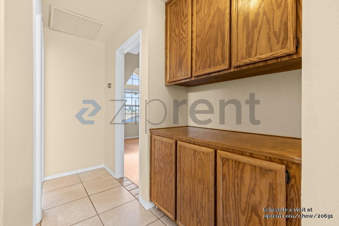 Building Photo - 399 G St