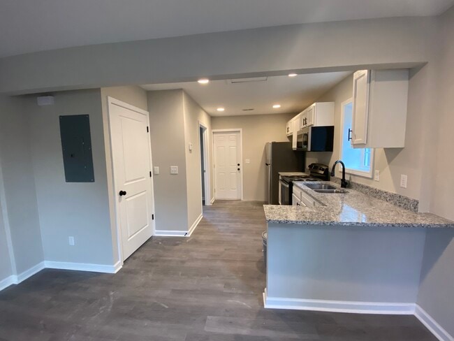 Building Photo - 2446 Washington St