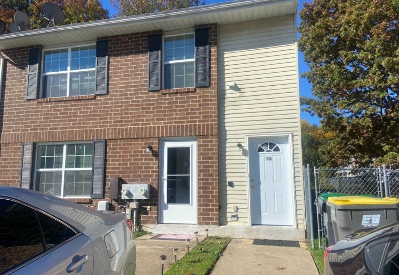 Building Photo - 9 Clinton Ct