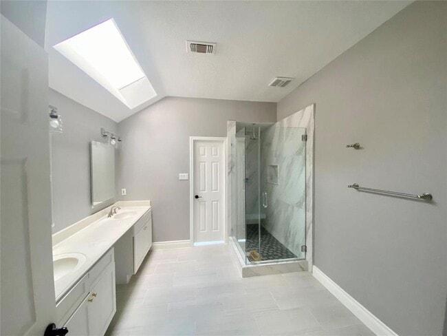 Building Photo - 14218 Manderly Dr