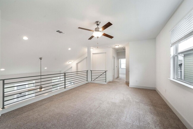 Building Photo - 1408 Casa Dr