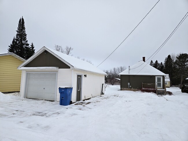 Building Photo - 3818 3rd Ave W