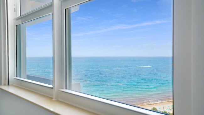 Building Photo - 4250 Galt Ocean Dr
