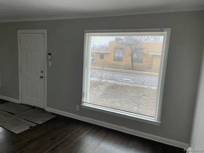 Building Photo - 19803 Santa Rosa Dr