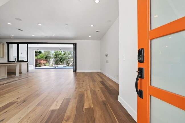Building Photo - 1650 Murano Pl