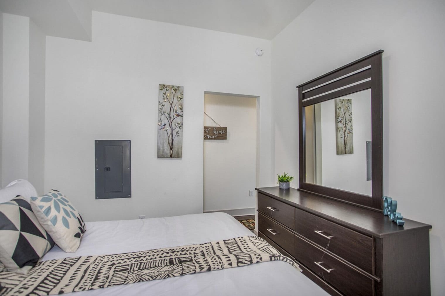 Building Photo - 6734 Main St