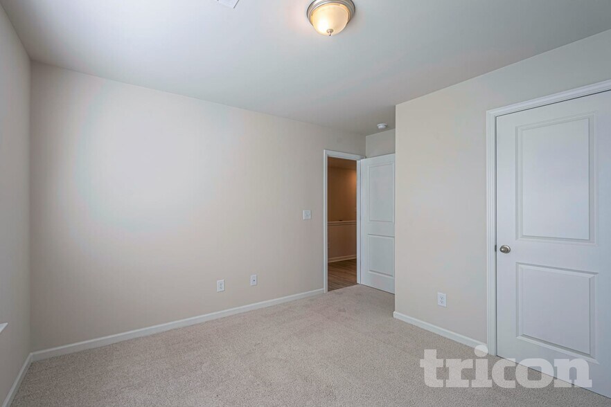 Building Photo - 204 Margrave Dr