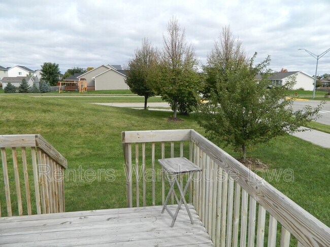 Building Photo - 809 SE 12th St